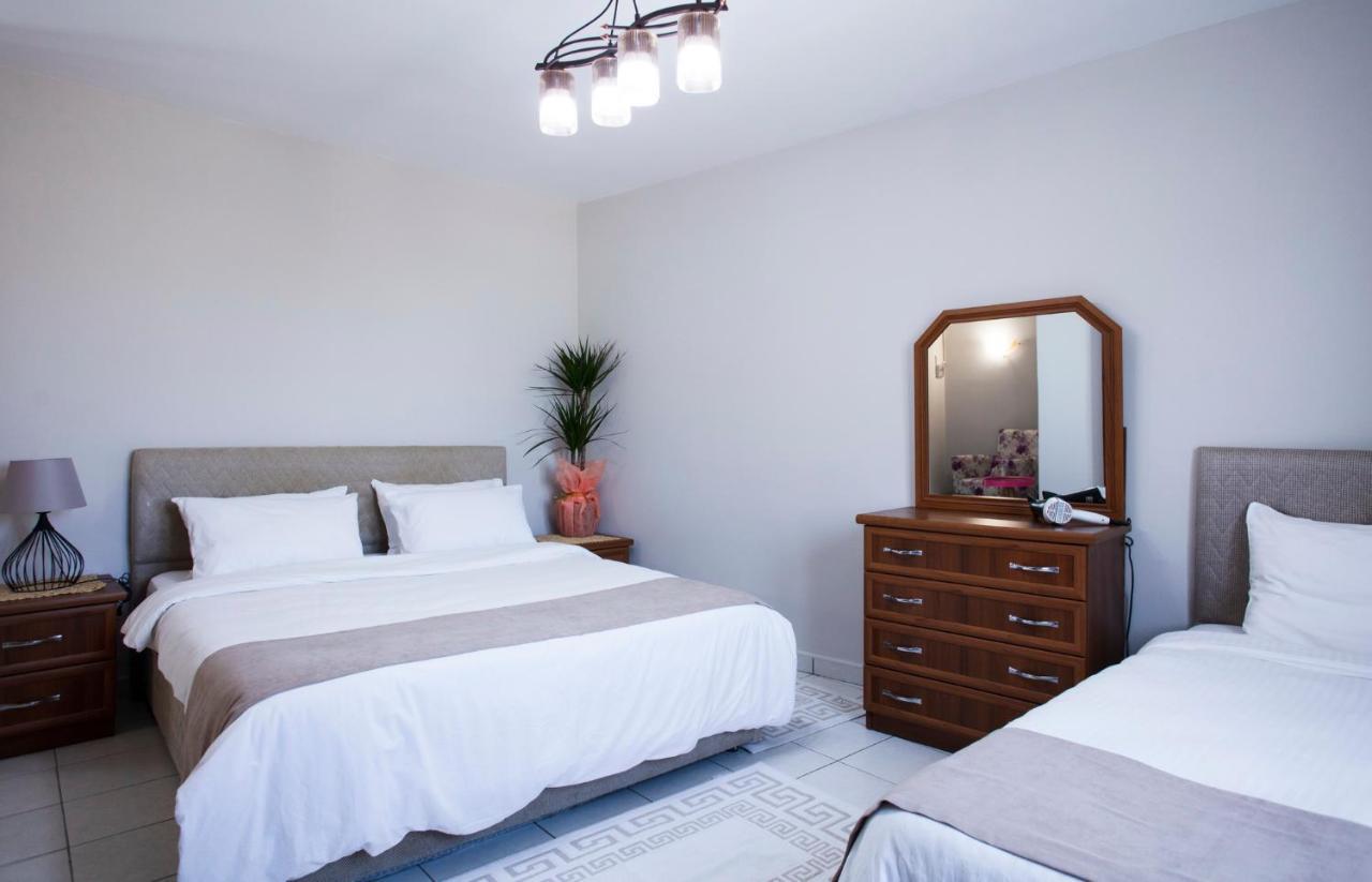 Homelike Guest House Kyrenia  Exteriör bild