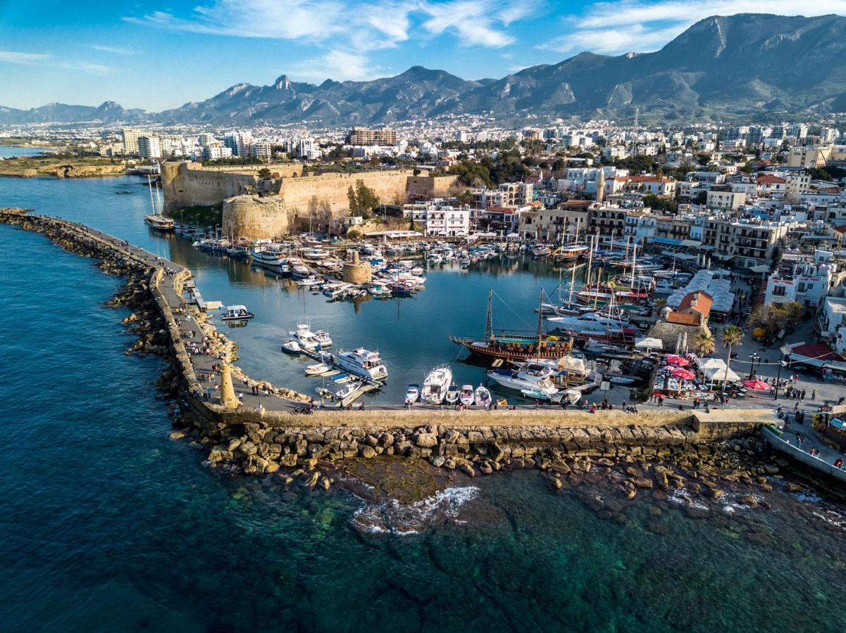 Homelike Guest House Kyrenia  Exteriör bild