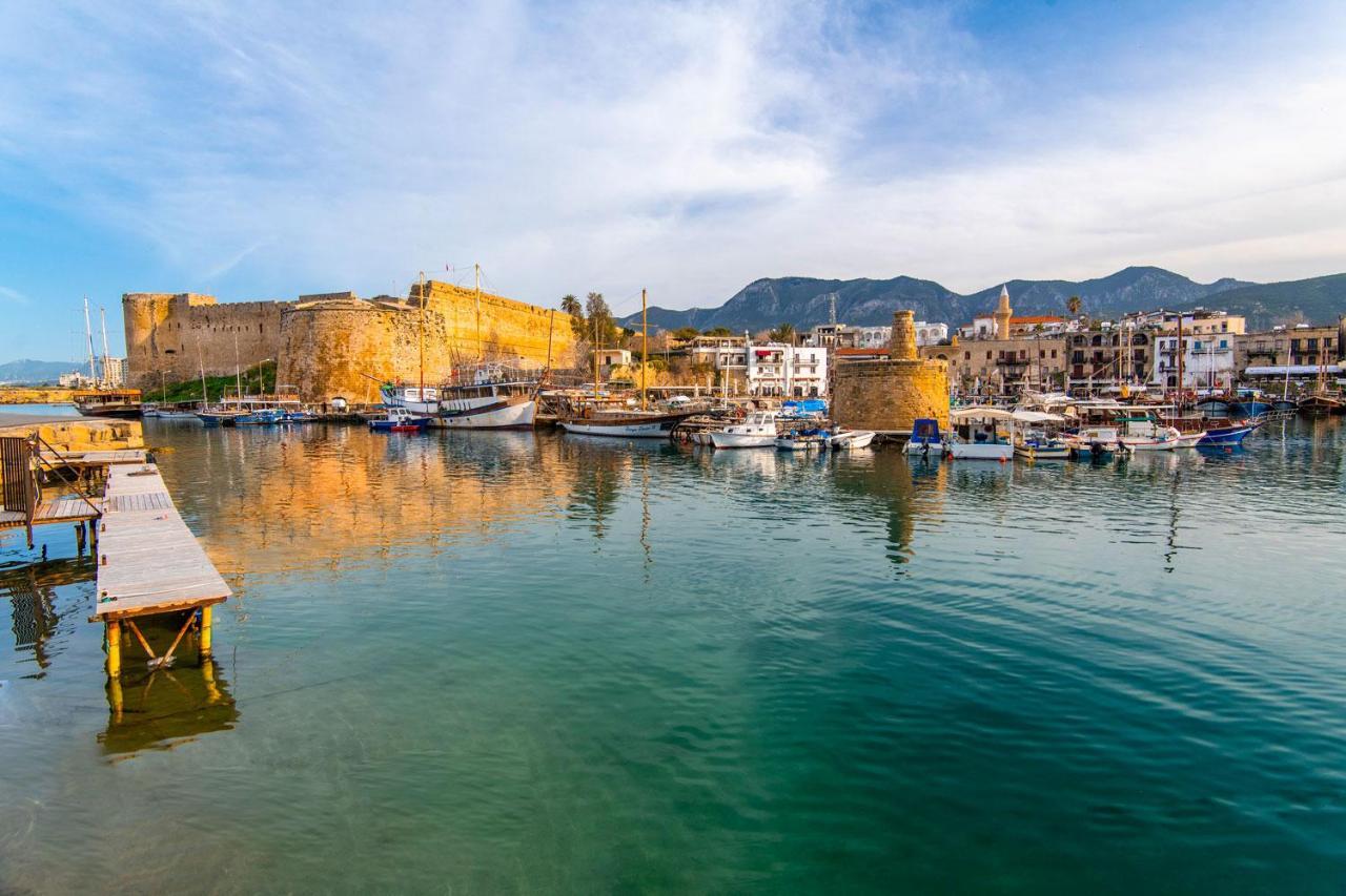 Homelike Guest House Kyrenia  Exteriör bild
