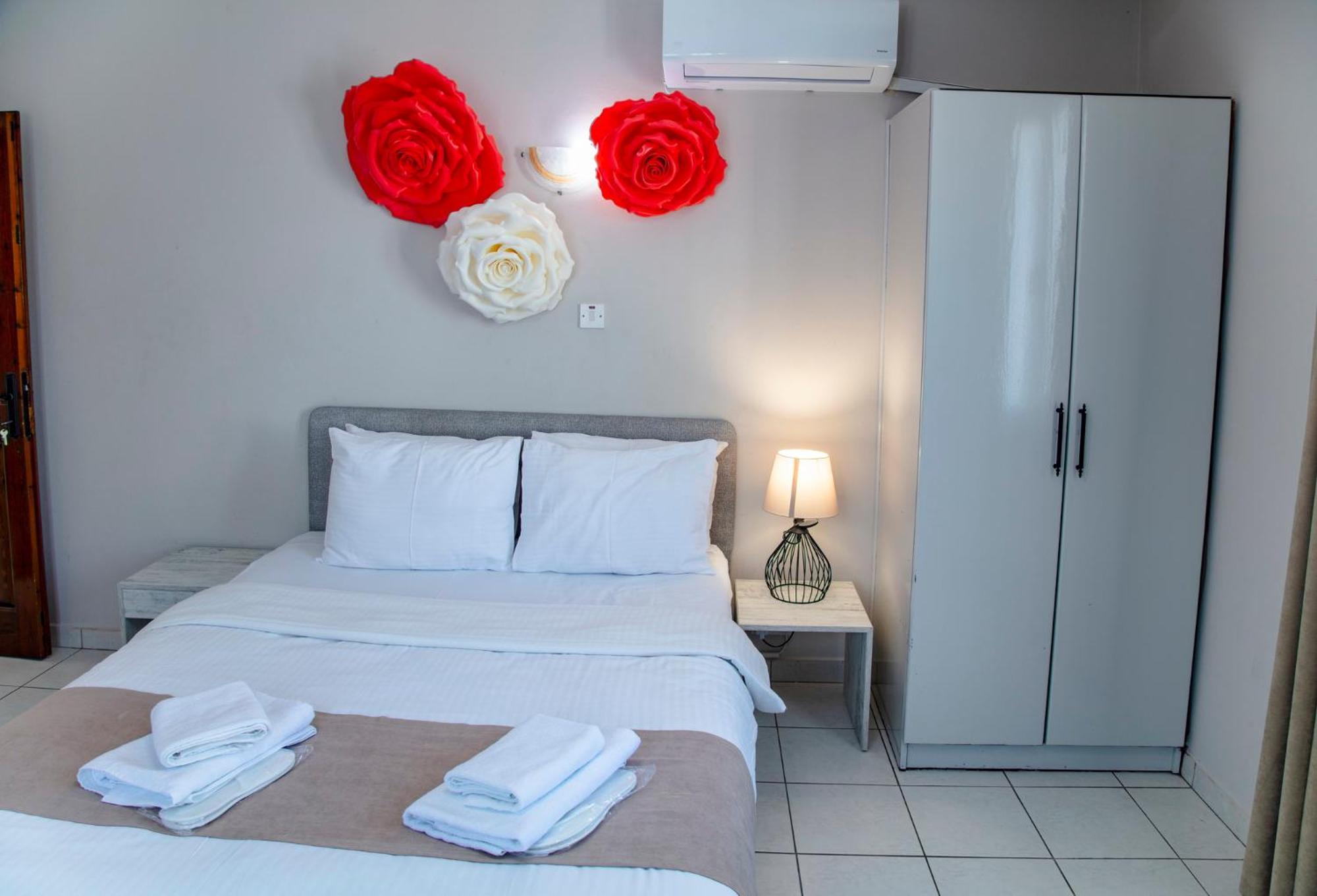 Homelike Guest House Kyrenia  Exteriör bild