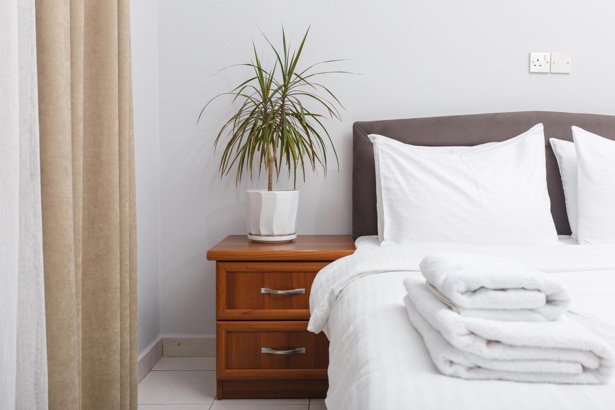 Homelike Guest House Kyrenia  Rum bild